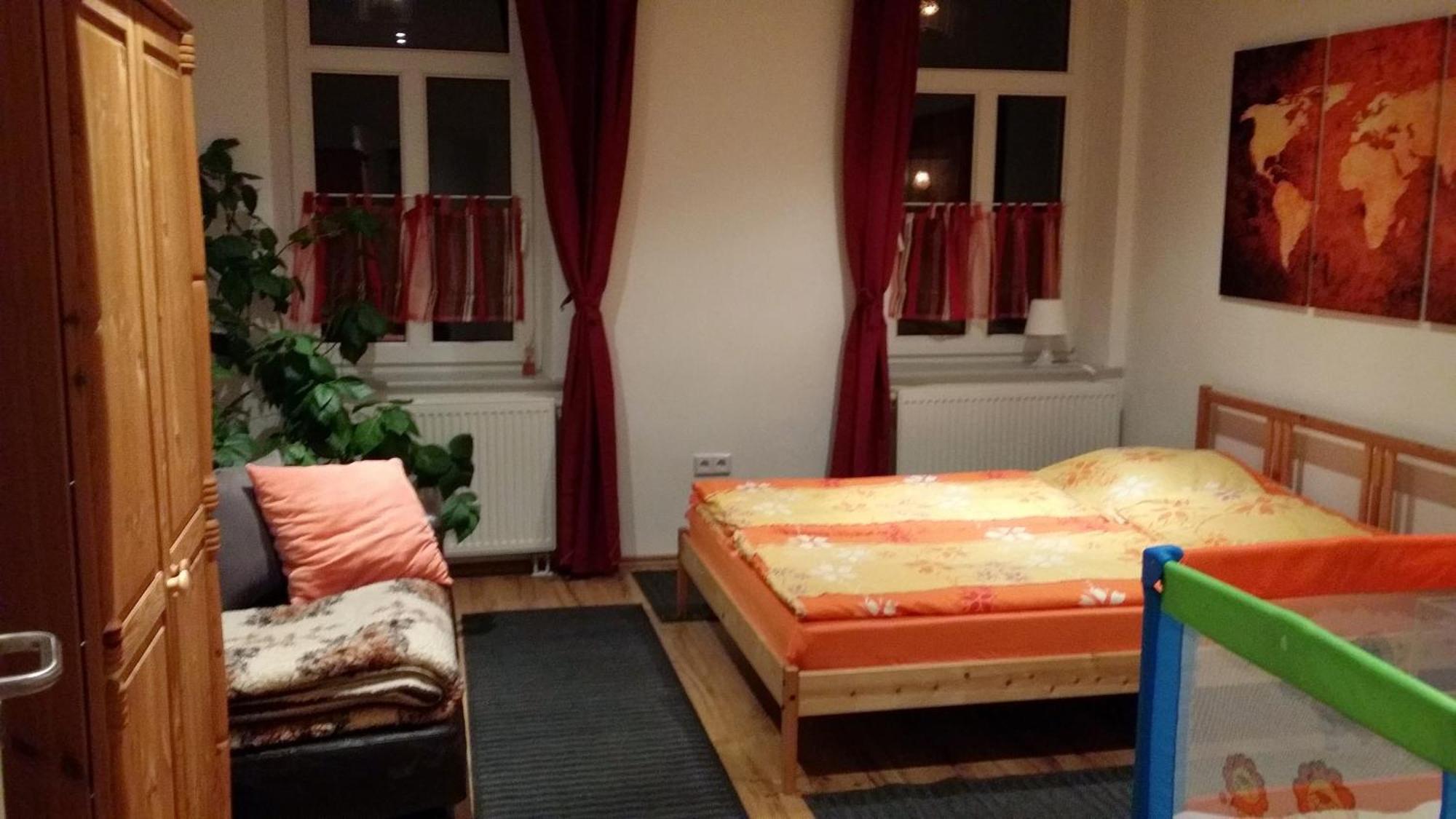 Ferienwohnung Rosie เคมนิตซ์ ภายนอก รูปภาพ